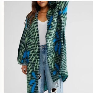 Free People Could it Be You Cardi In Spruce Combo size XS
MSRP $228 New With Tag